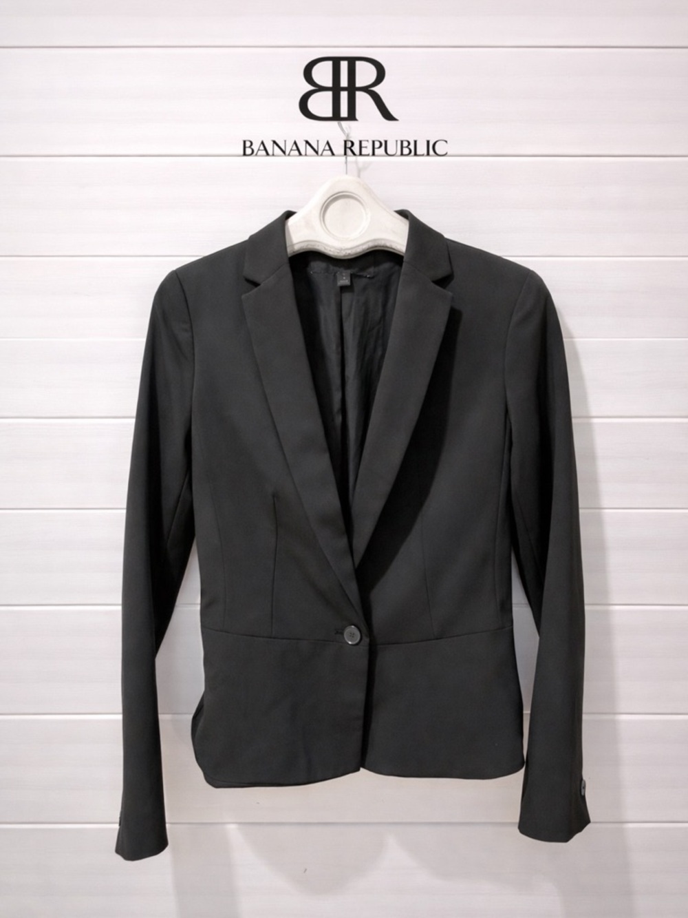 BANANA REPUBLIC - Black Fitted Blazer - Size 4